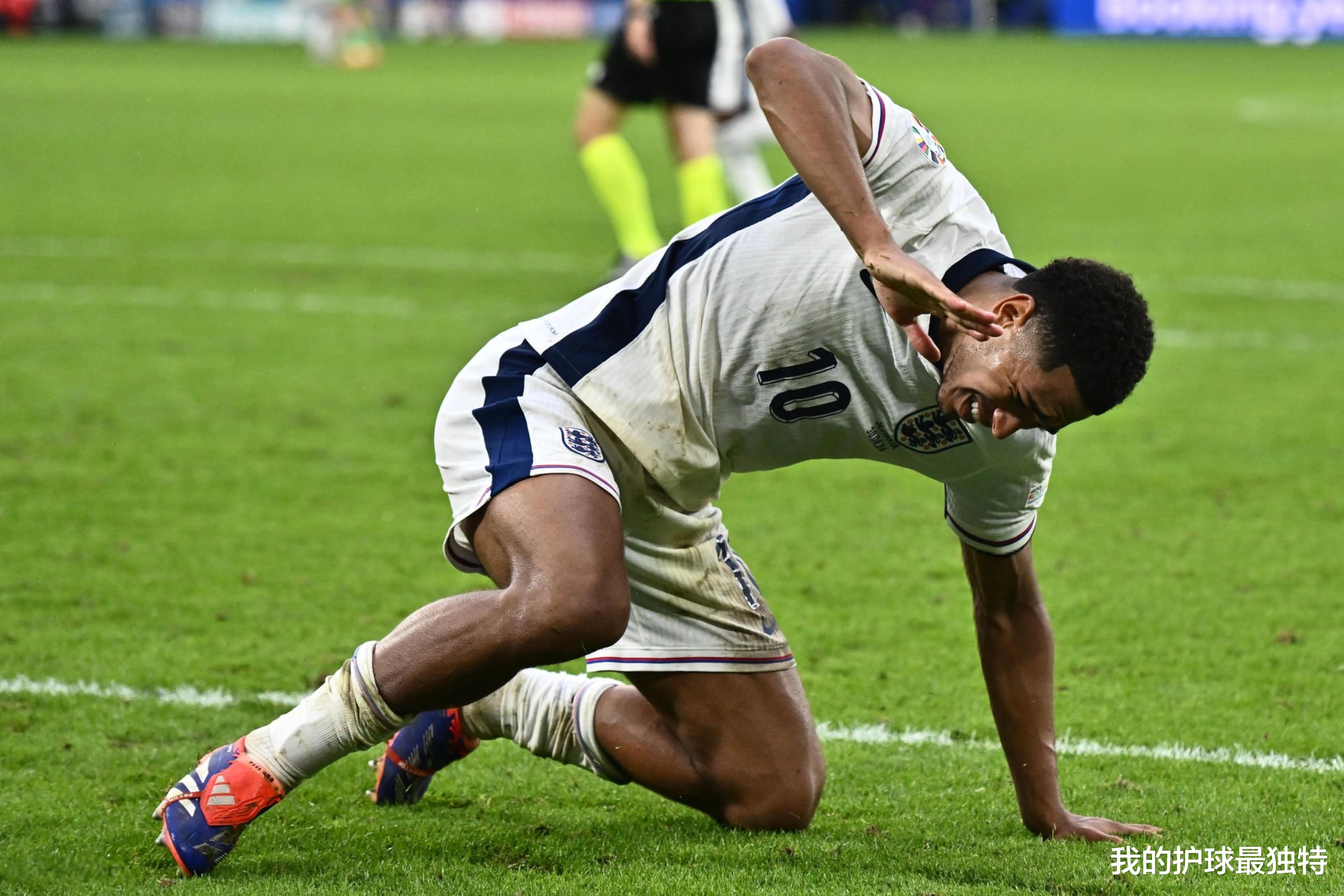 英格兰队一路领先，势如破竹