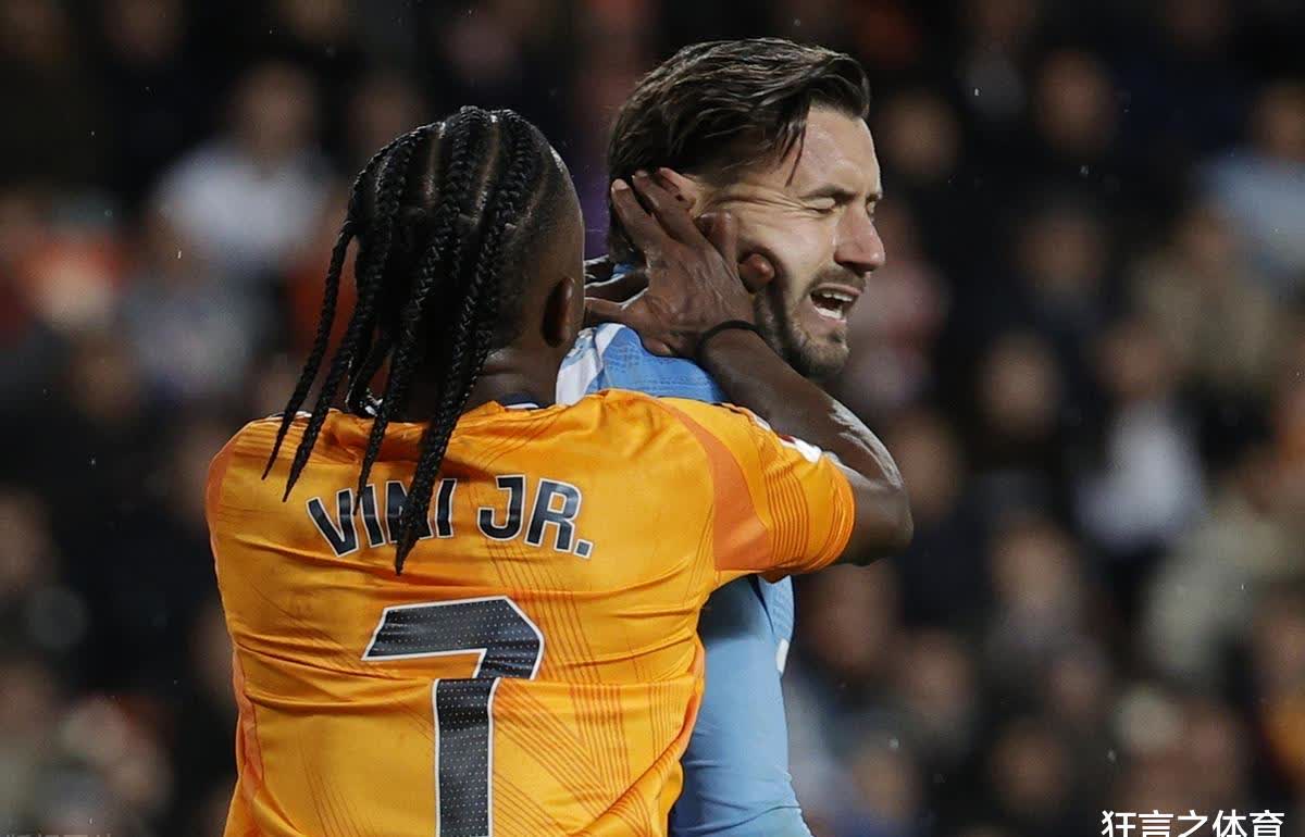 瓦伦西亚连续争抢成功巴黎门将连续扑点