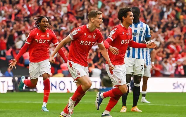 关于完美合作！球员默契配合打破对手防线的信息